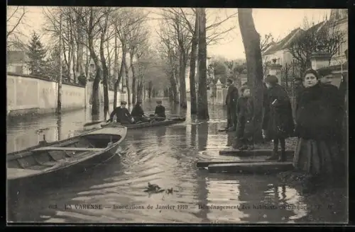 AK Lavarenne, Inondations 1910, Déménagements des habitants en barques, Hochwasser