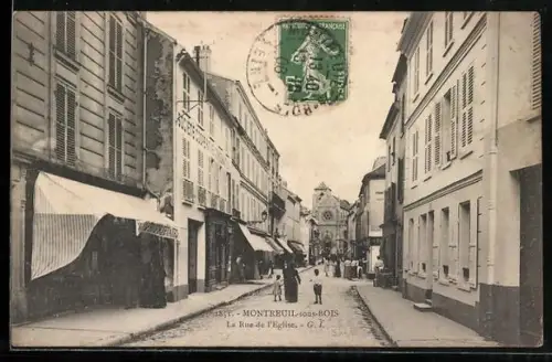 AK Montreuil-sous-Bois, La Rue de l`Église animée