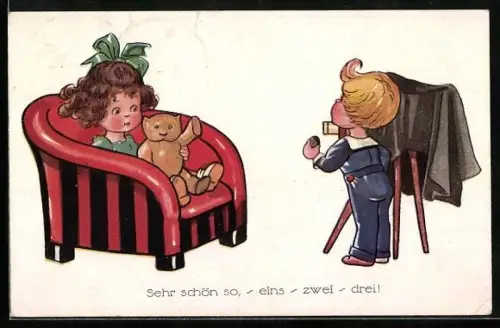 AK Junge fotografiert Mädchen mit einem Teddy