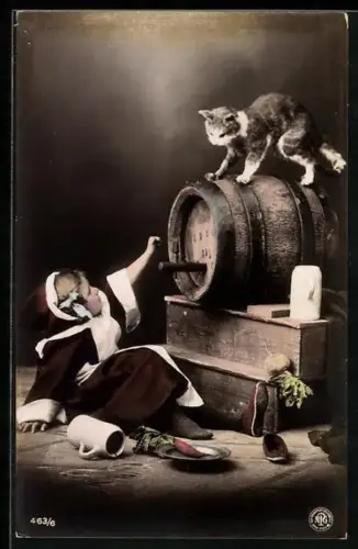 AK Münchner Kindl vor Bierfass mit Katze