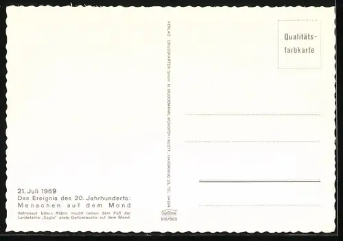 AK Astronaut Edwin Aldrin macht neben dem Fuss der Landefähre Eagle erste Gehversuche auf dem Mond, 1969