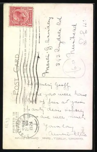 Künstler-AK Mabel Lucie Attwell: Kind mit mehreren Decken im Bett, Geburtstagsgruss