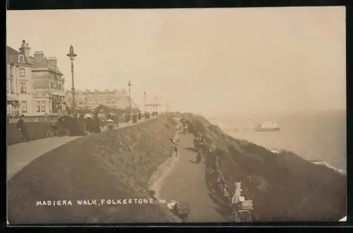 AK Folkestone, View of Madiera Walk