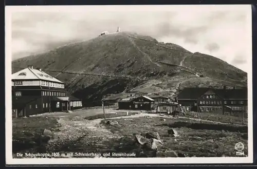 AK Riesenbaude und Schlesierhaus mit Blick zur Schneekoppe
