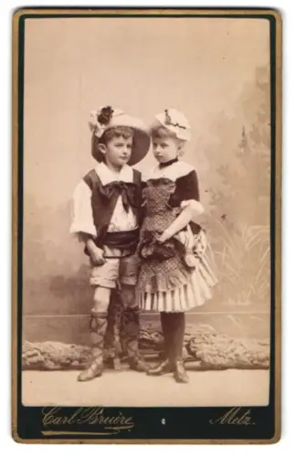 Fotografie Carl Bruère, Metz, Römerstrasse 10, Kinder in fantasievollen Kostümen