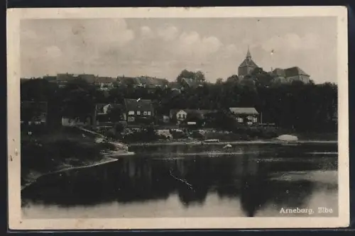 AK Arneburg /Elbe, Ortsansicht mit Kirche vom Wasser aus
