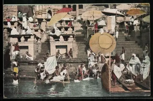 AK Benares, Bathing in the Ganges, Badende im Ganges