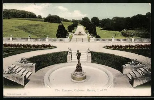 AK Osborne /I. o. W., Osbourne, The Terrace, Garden-View