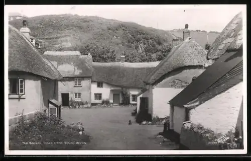 AK Hope Cove, Inner Hope, The Square