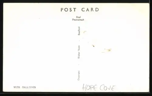 AK Hope Cove, Inner Hope, The Square