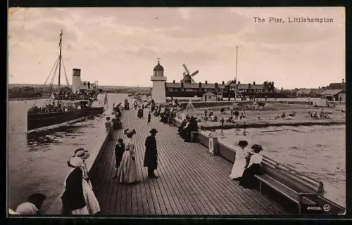 AK Littlehampton, The Pier, sidewheel-steamer