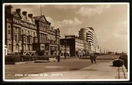 AK St. Leonards-on-Sea, Buildings close to the shore