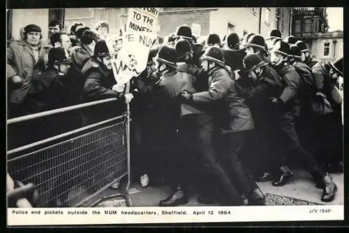 AK Sheffield, Police and pickets outside the NUM headquarters