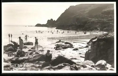 AK Guernsey, Petit Bot Bay