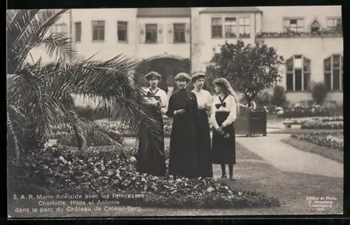 AK Colmar-Berg, S. A. R. Marle-Adélaide von Luxemburg avec les Princesses Charlotte, Hilda et Antonia dans le Parc