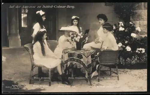 AK Prinz. Antonia mit Prinz. Elisabeth von Luxemburg auf der Terrasse zu Schloss-Colmar-Berg