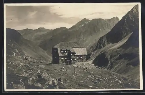 AK Westfalenhaus /Stubaier Ferner, Ansicht mit Umgebung