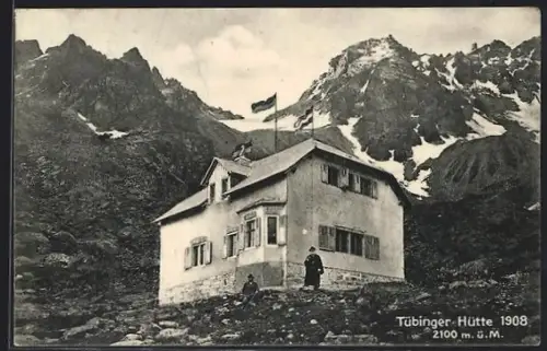 AK Tübinger Hütte, Berghütte mit Gipfelblick