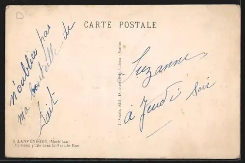 AK Lanvénégen /Morbihan, Un vieux puits dans la Grande-Rue