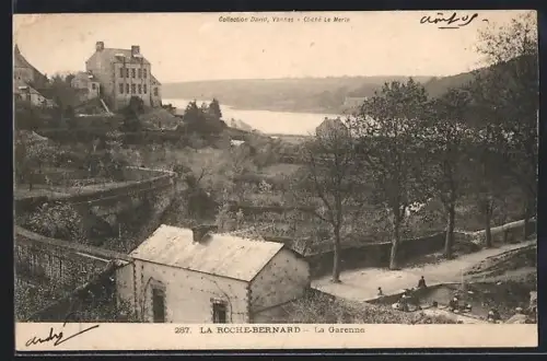 AK La Roche-Bernard, La Garenne avec vue sur la rivière et les jardins environnants