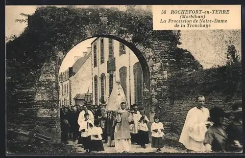 AK Rochefort-en-Terre /Morbihan, La Procession de Notre-Dame de la Tronchaye