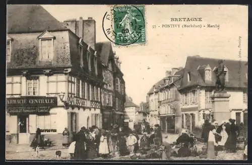 AK Pontivy /Morbihan, Marché animé dans le centre-ville