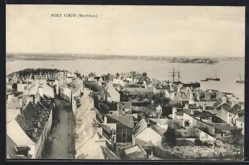 AK Port-Louis /Morbihan, Vue aérienne du port et des toits avec bateaux en arrière-plan