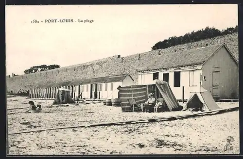 AK Port-Louis, La plage avec cabines et tentes sur le sable