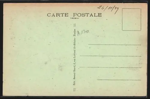 AK Toulon, Boulevard Frédéric-Mistral avec vue sur la mer et bâtiments adjacents