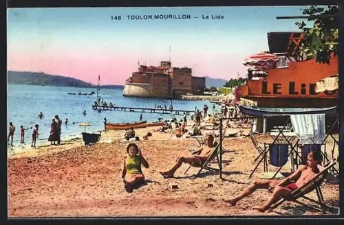 AK Toulon-Mourillon, Le Lido et plage animée avec vue sur la forteresse en arrière-plan