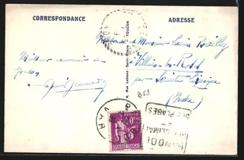 AK Toulon-Mourillon, Le Lido et plage animée avec vue sur la forteresse en arrière-plan