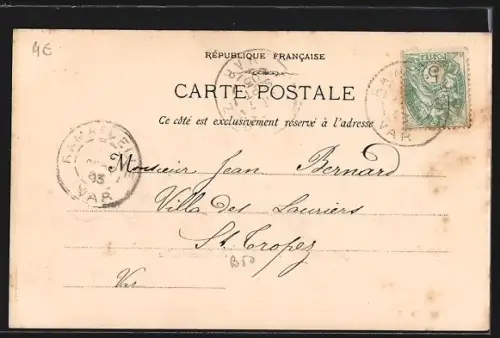 AK Ramatuelle, Vue générale du village entouré de collines