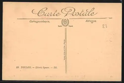 AK Toulon, Place de la Liberté avec fontaine et bâtiments environnants