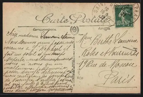 AK Saint-Raphaël, Le Port avec vue sur l`église et bateaux amarrés