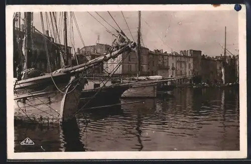 AK Saint-Tropez, Vue sur le Pont