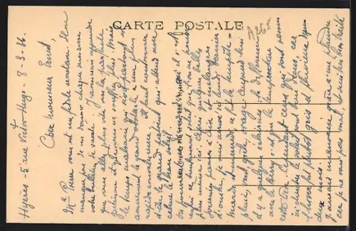 AK Hyères-les-Palmiers, Avenue des Îles d`Or avec palmiers et immeubles élégants