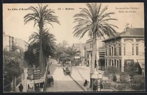 AK Hyères, Boulevard des Palmiers et Hôtel des Postes