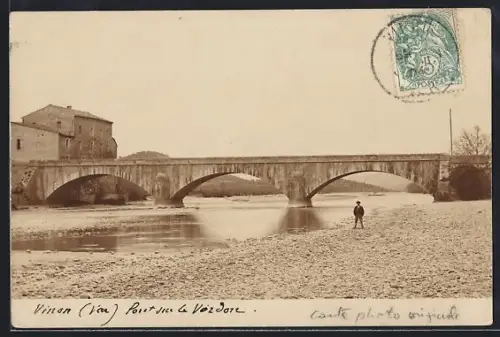 AK Vinon, Pont en arc au-dessus d`une rivière