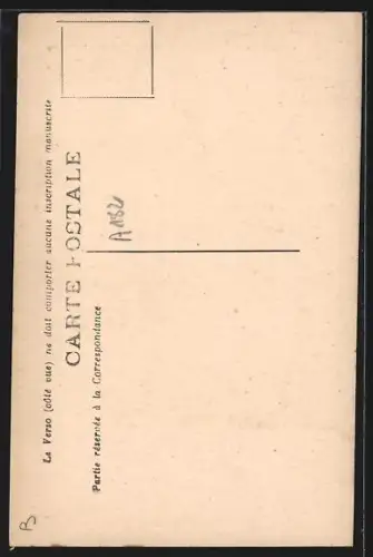 AK Toulon, La Caisse d`Épargne et rue animée avec palmiers