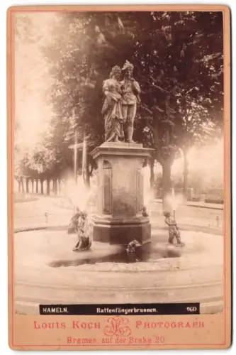 Fotografie Louis Koch, Bremen, Ansicht Hameln, der Rattenfängerbrunnen