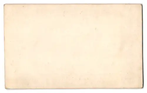 2 Fotografien Soldaten der preussischen Schlossgarde in Uniform mit Pickelhaube