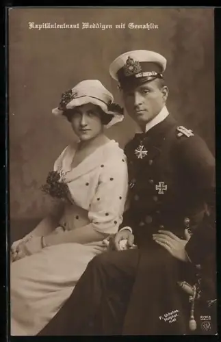 AK Kapitänleutnant Otto Weddigen mit Gemahlin, Kommandant von U-9 und U-29, Pour le Mérite und EK I 1914