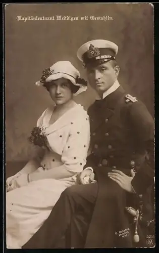 AK Kapitänleutnant Otto Weddigen mit Gemahlin, Kmdt. von U-9 und U-29, Pour le Mérite und EK I 1914