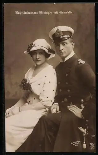 AK Kapitänleutnant Otto Weddigen mit Gemahlin, Kommandant von U-9, Pour le Mérite und EK I 1914
