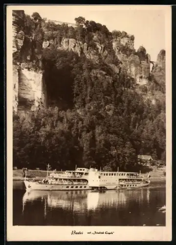 AK Passagierschiff Friedrich Engels auf der Elbe vor den Felsen der Bastei