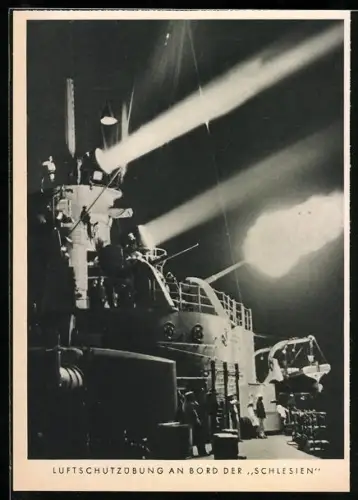 AK Luftschutzübung an Bord des Linienschiffes Schlesien, Feuerübung mit den Flak-Geschützen, Kriegsmarine