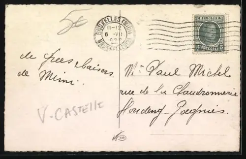 Künstler-AK Castelli: Kind wird von einem Papagei im Bett überrascht