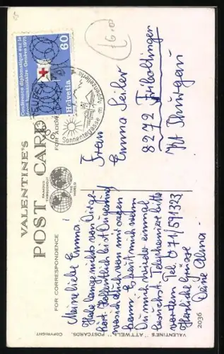 Künstler-AK M.L. Attwell: Faither`s ein wee Lassie! Mädchen in gelbem Kleid spielt mit Puppe und Matrosenhut