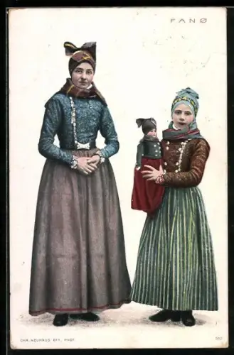 AK Fano, Dänische Mädchen in Tracht mit Puppe