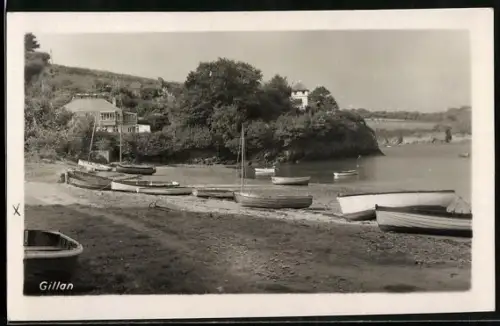 AK Gillan, Beachside with boats